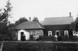 The defensible lockmaster’s house at Old Slys