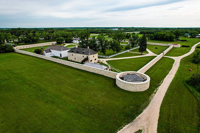 History in the Making: The Tyndall Stone construction of Lower Fort ...