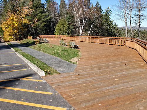 Accessible lookout with a panoramic view