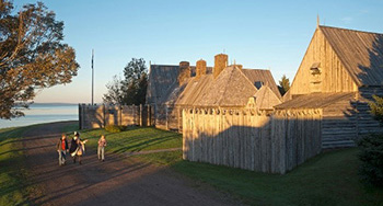 Visitors walking with a guide-interpreter.